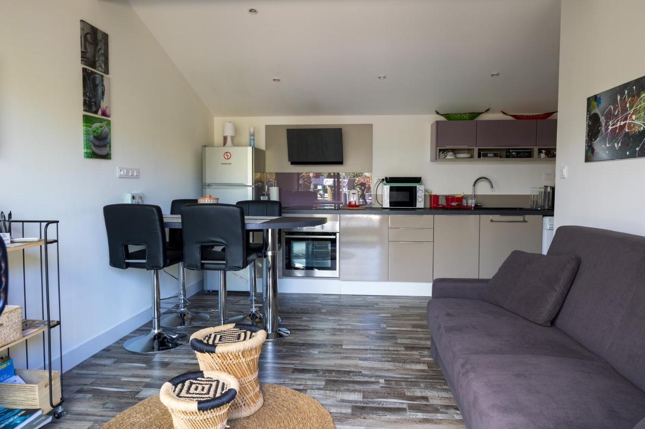 Les Petits Bambous Apartment กูฌ็อง-เมสทราส ภายนอก รูปภาพ